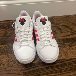 Minnie mouse adidas